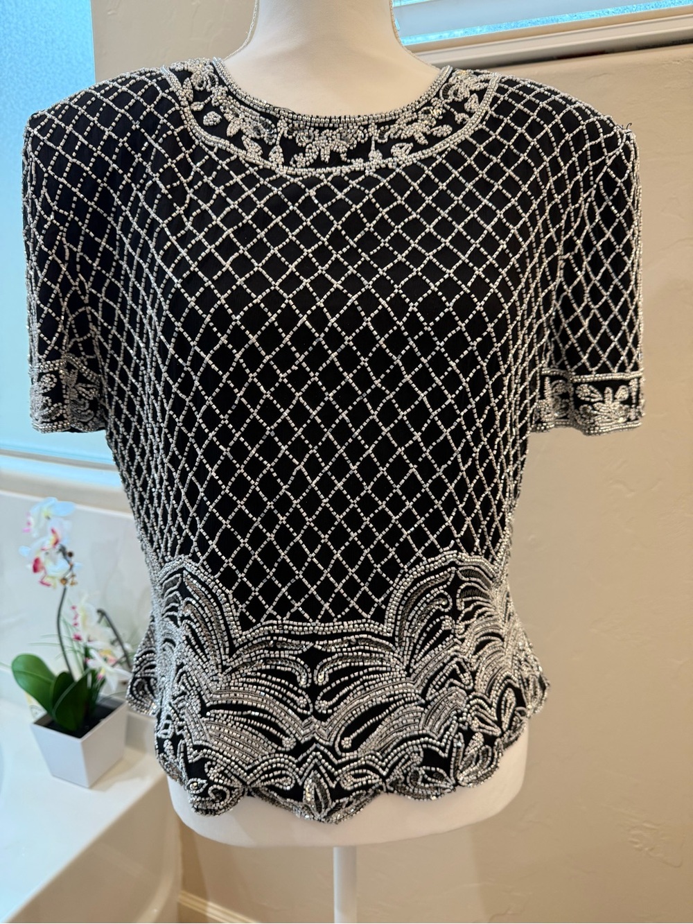 Papēll Boutique Evening Beaded Black & Silver Short Sleeve Women's Top